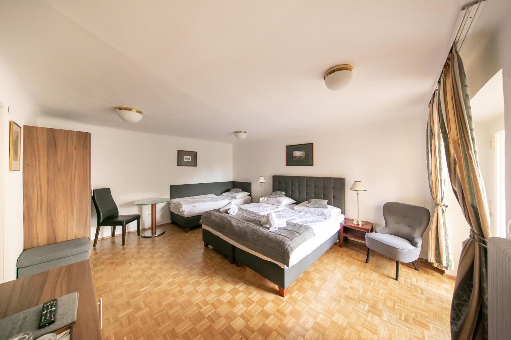 Bergwirt Schönbrunn Hotel 3*